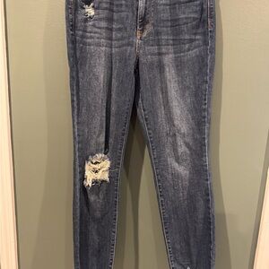 Judy Blue Dark Wash Distressed Jeans